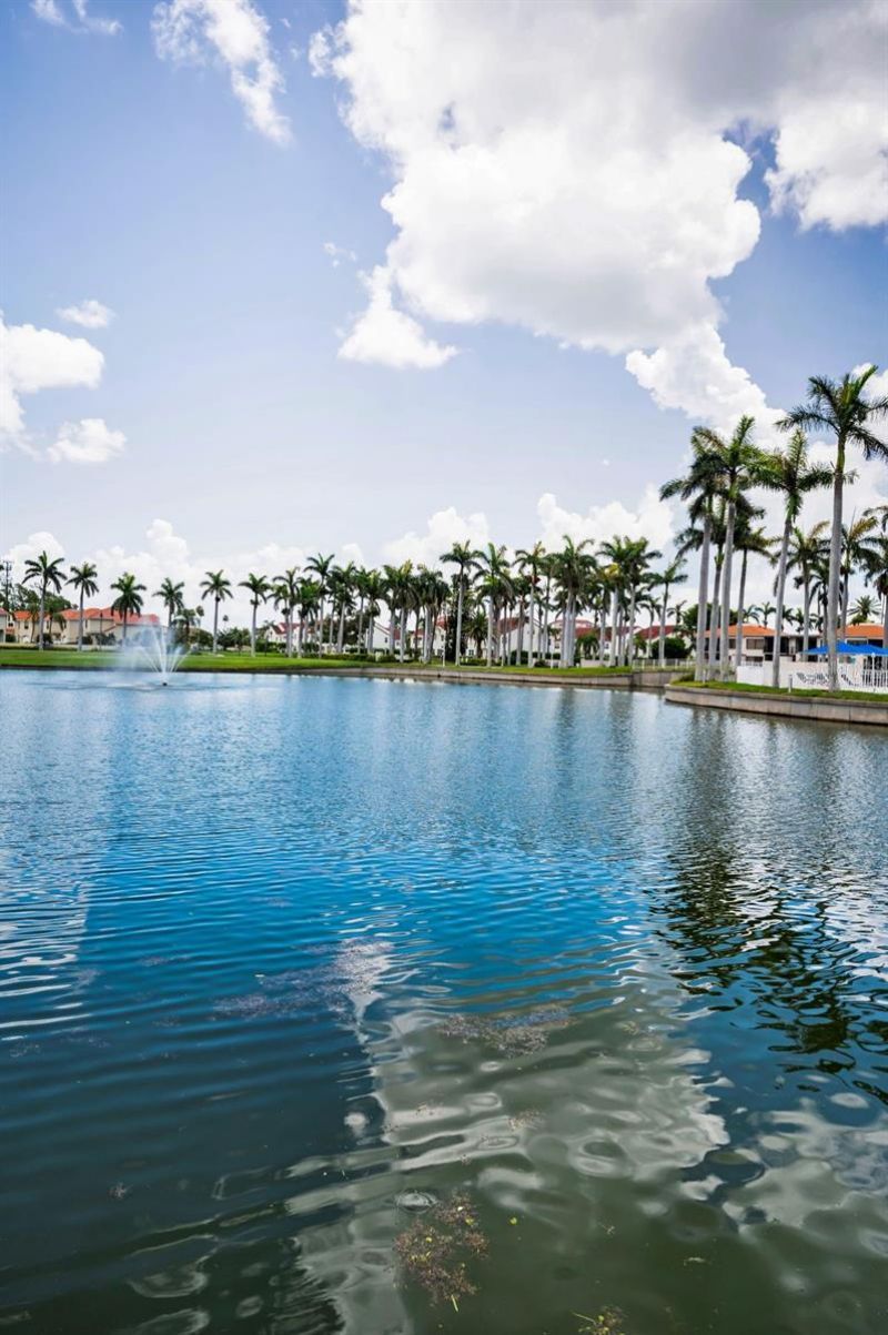 6080 Bahia Del Mar Circle, Unit 109, Saint Petersburg, FL 33715 Photo