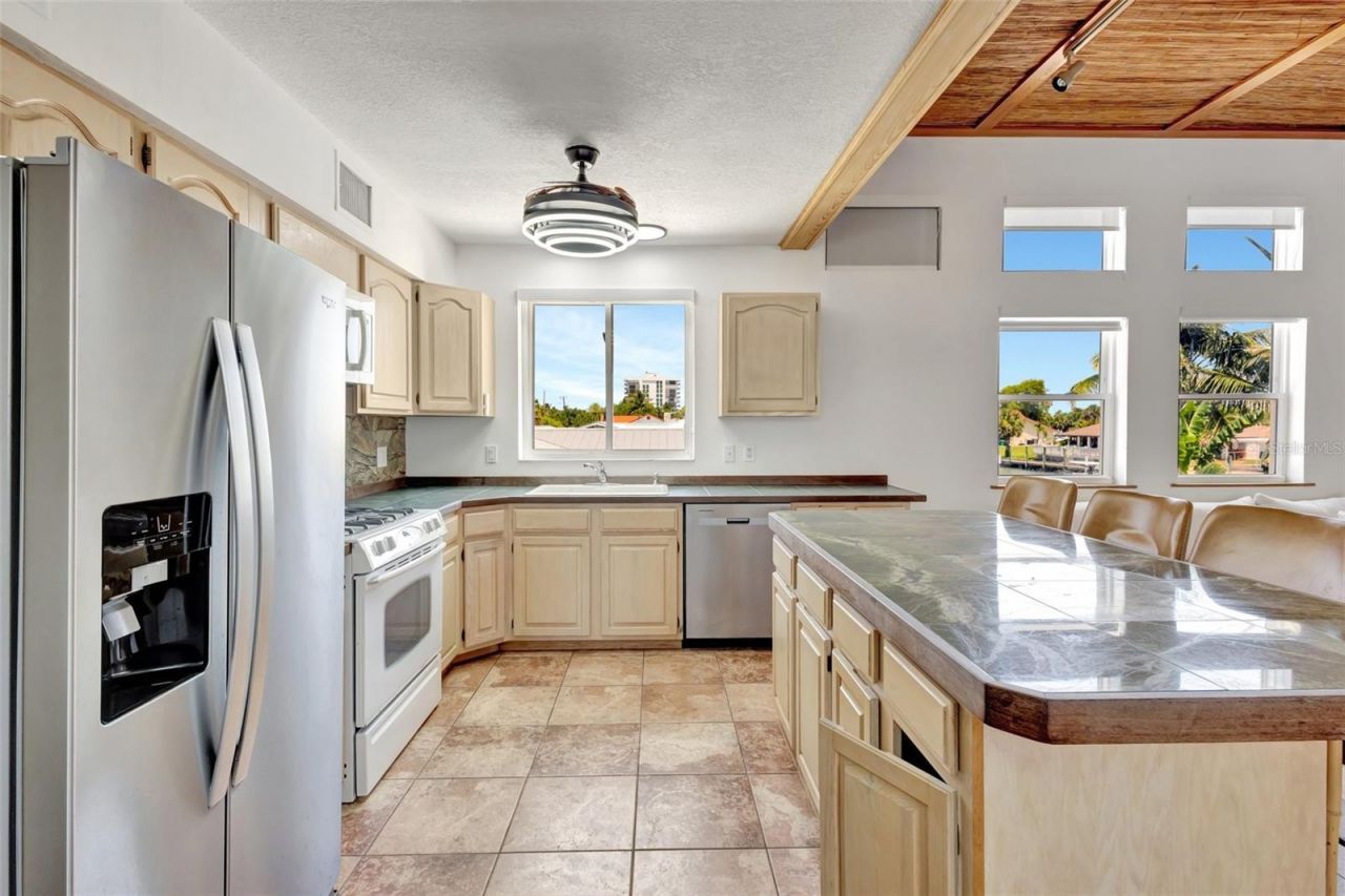 217 Marina Drive, Hutchinson Island, FL 34949 Photo
