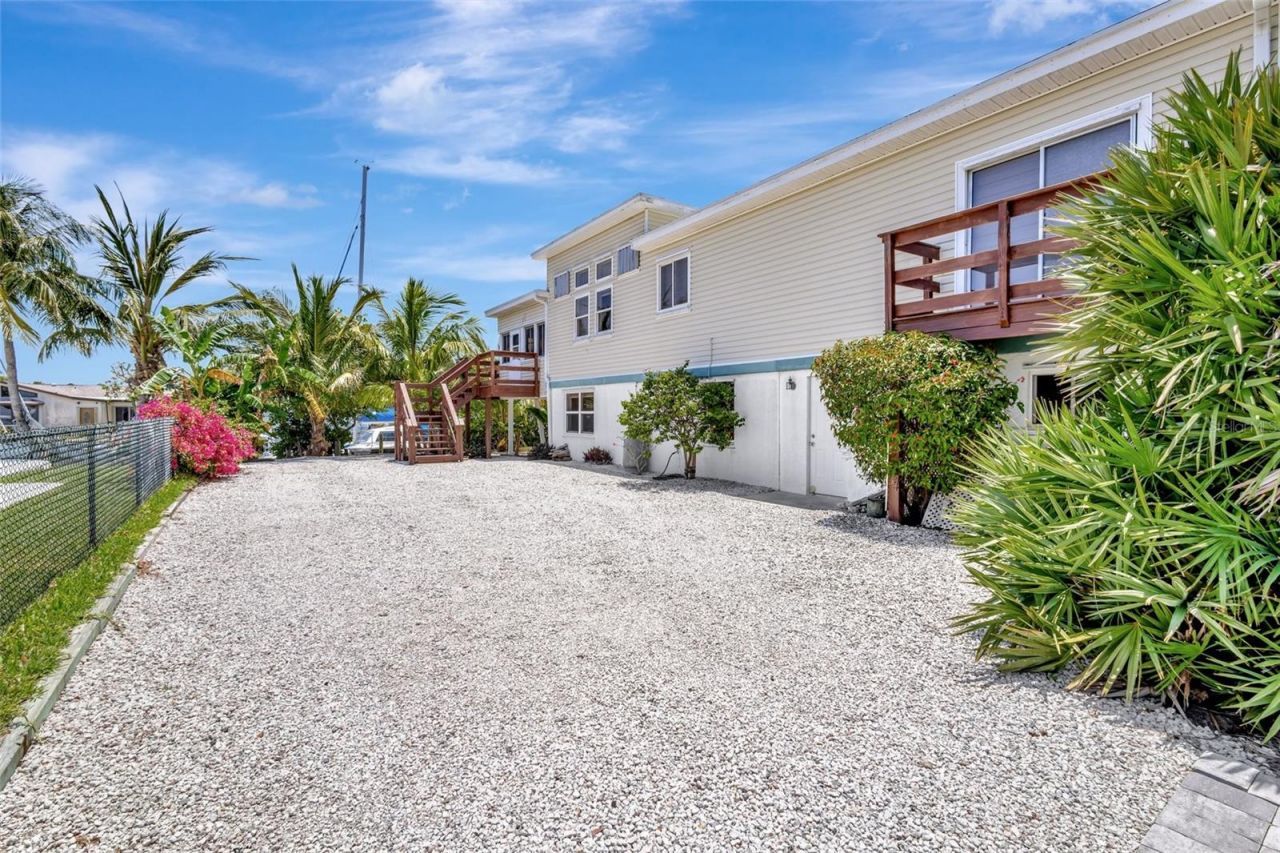 217 Marina Drive, Hutchinson Island, FL 34949 Photo