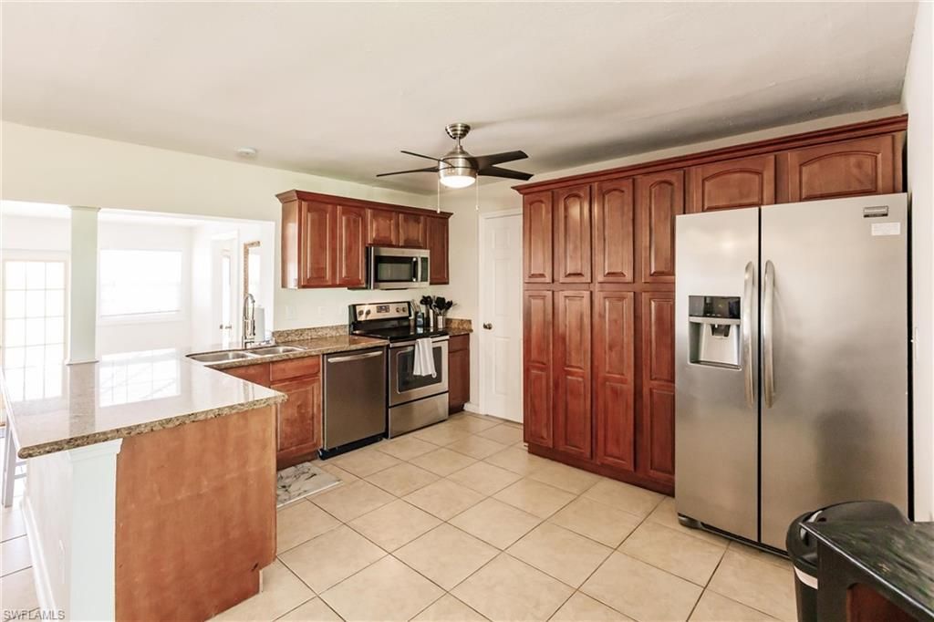 3042 SW 10th Pl, Cape Coral, FL 33914 Photo