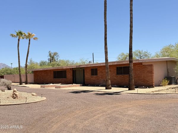 11041 N HAYDEN Road, Scottsdale, AZ 85260