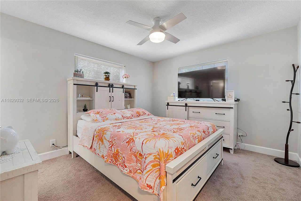 3301 NW 42nd St, Lauderdale Lakes, FL 33309 Photo