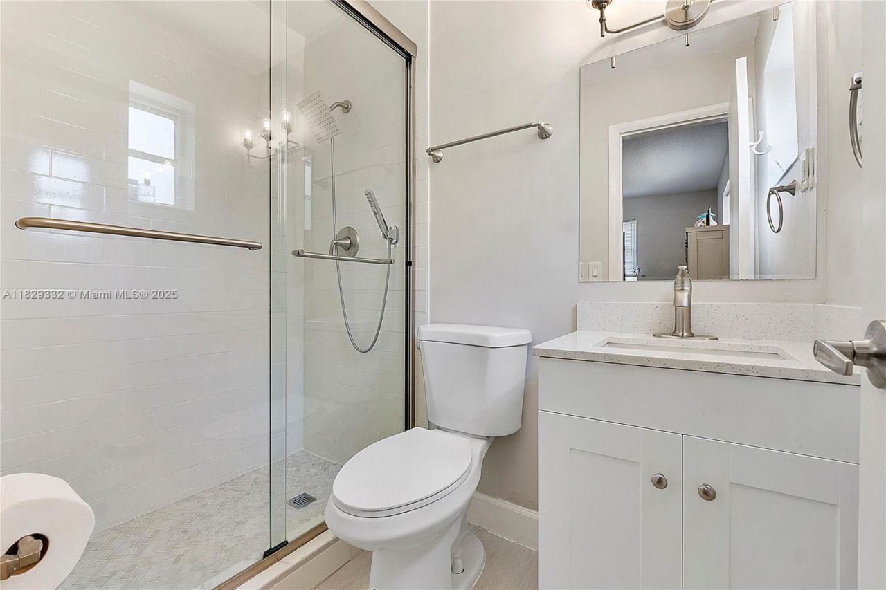 3301 NW 42nd St, Lauderdale Lakes, FL 33309 Photo