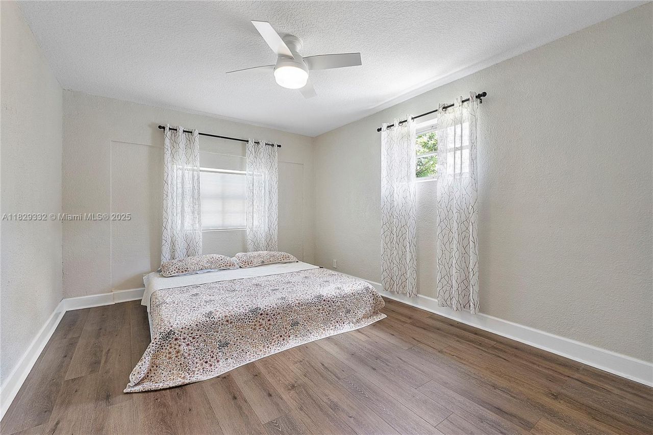 3301 NW 42nd St, Lauderdale Lakes, FL 33309 Photo