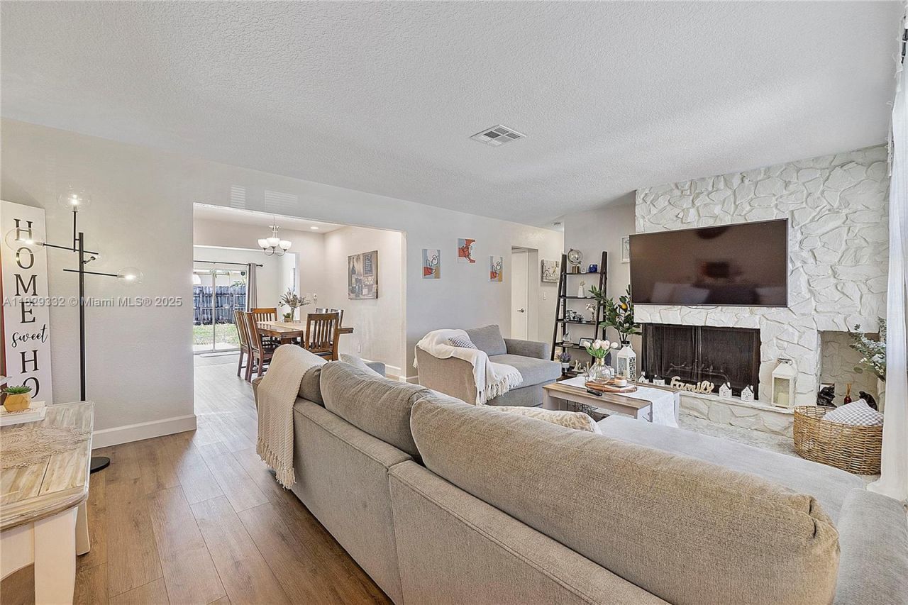 3301 NW 42nd St, Lauderdale Lakes, FL 33309 Photo