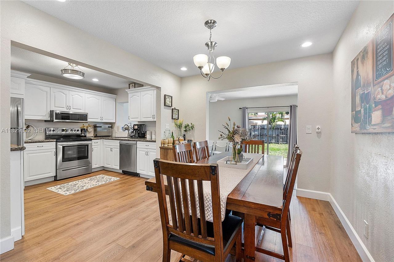 3301 NW 42nd St, Lauderdale Lakes, FL 33309 Photo