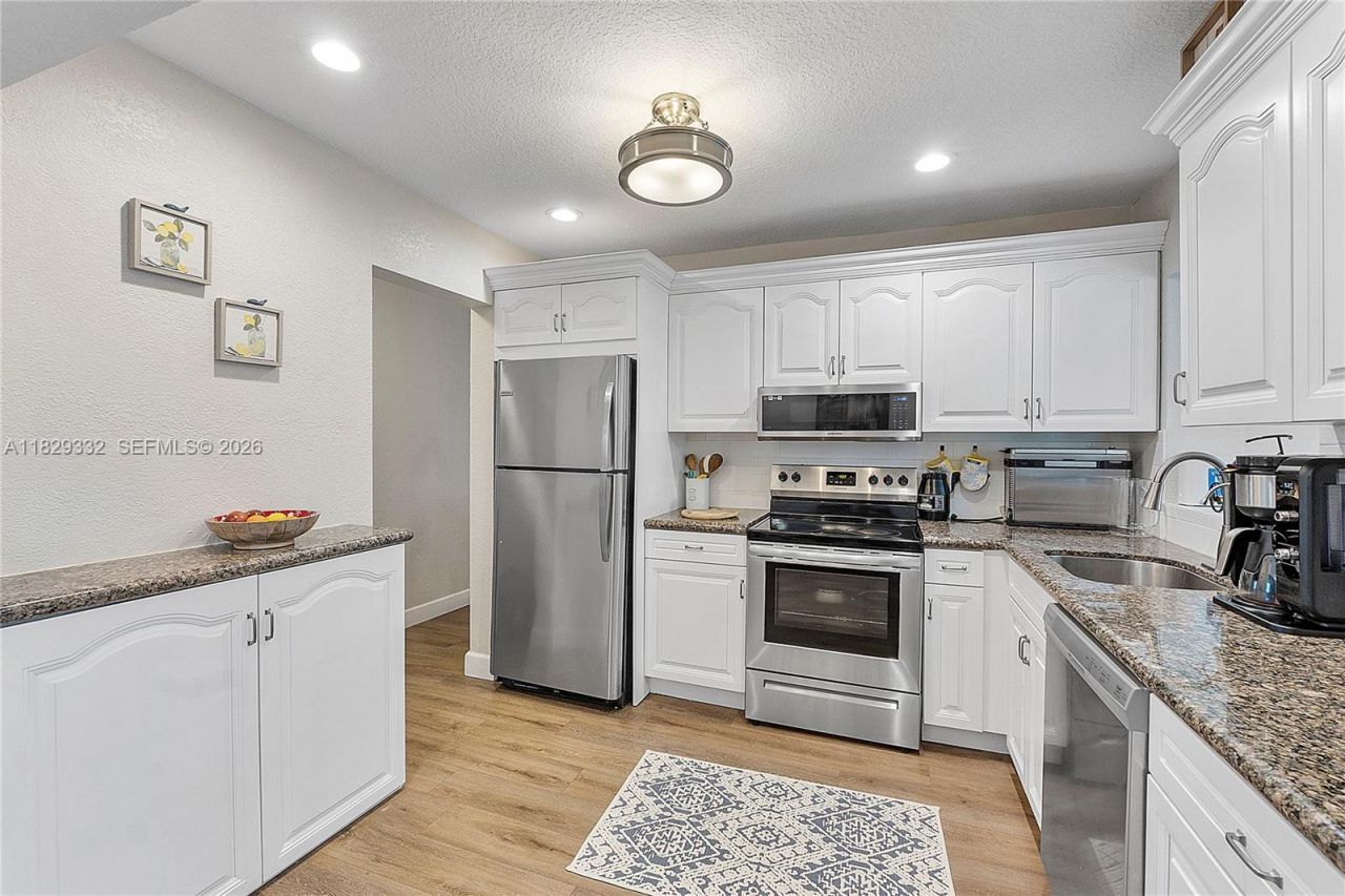 3301 NW 42nd St, Lauderdale Lakes, FL 33309 Photo