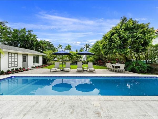 134 16th AVE S, NAPLES, FL 34102