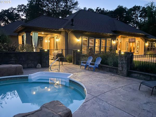 1025 ECHO DR, Roseburg, OR 97470