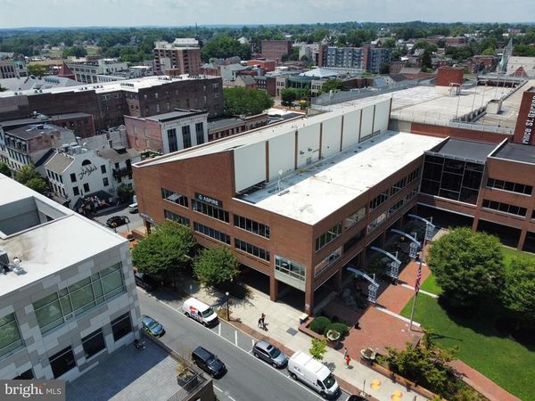 100 N QUEEN STREET, LANCASTER, PA 17603