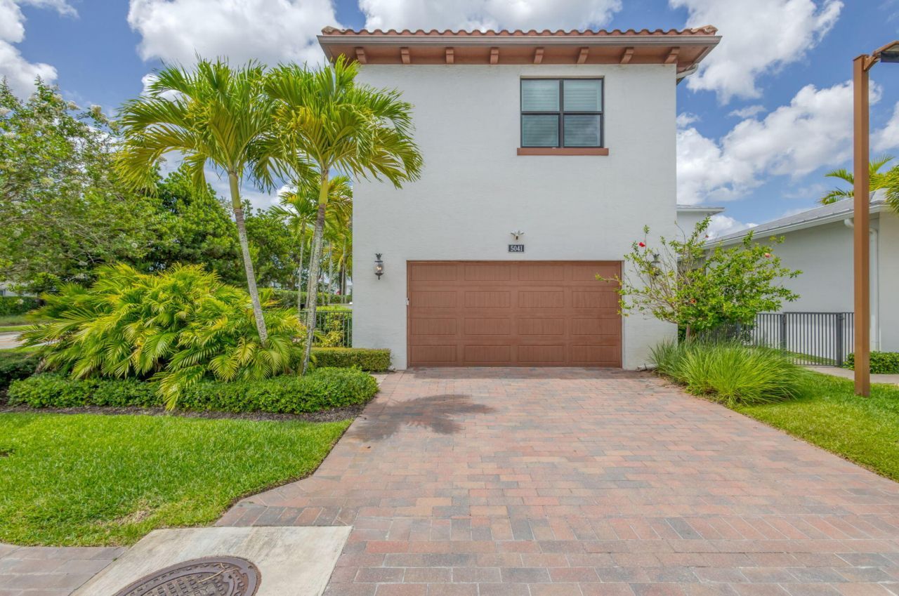 5041 Grandiflora Road, Palm Beach Gardens, FL 33418 Photo