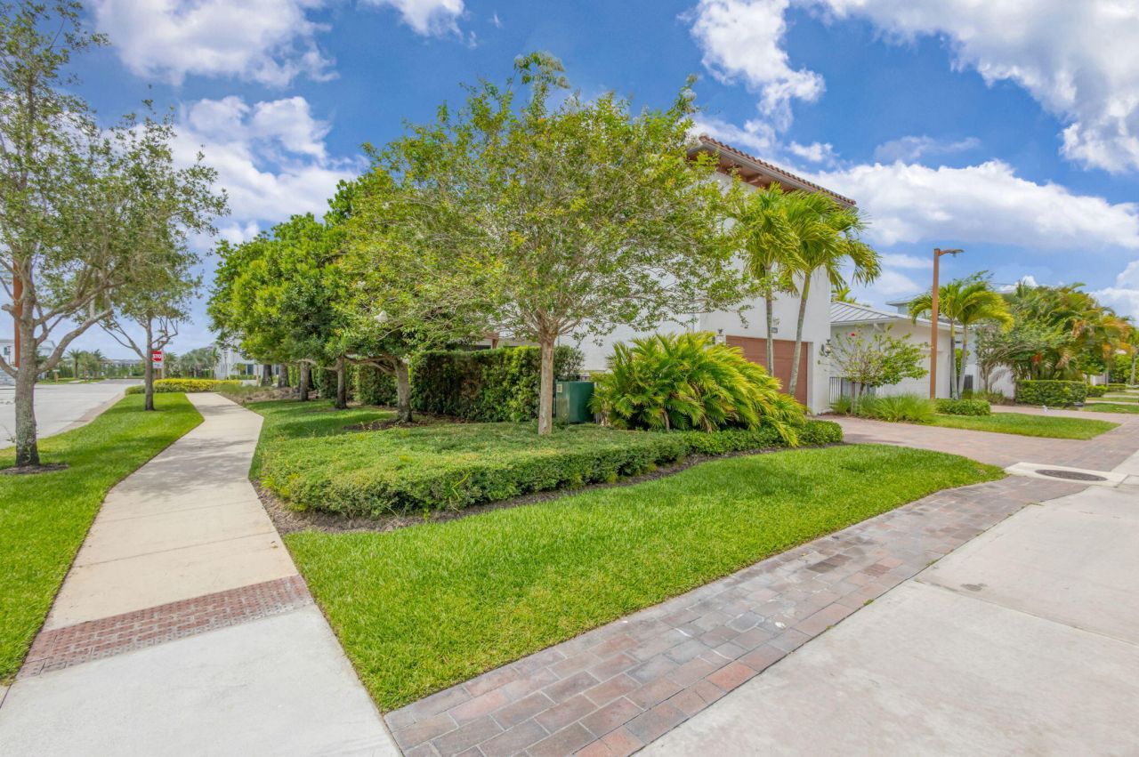 5041 Grandiflora Road, Palm Beach Gardens, FL 33418 Photo