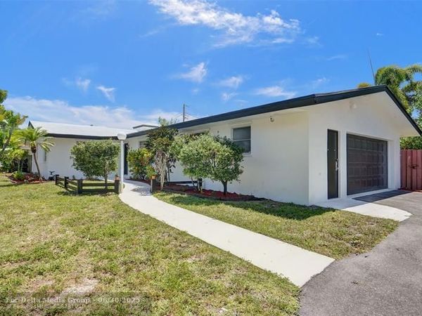 4017 NE 18th Avenue, Oakland Park, FL 33334