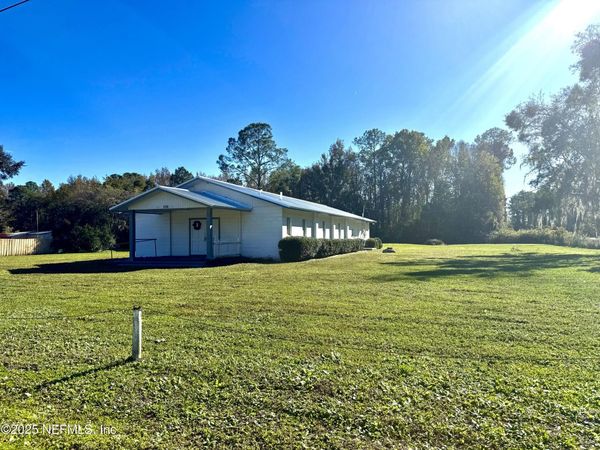 101 SESAME Street, Palatka, FL 32177