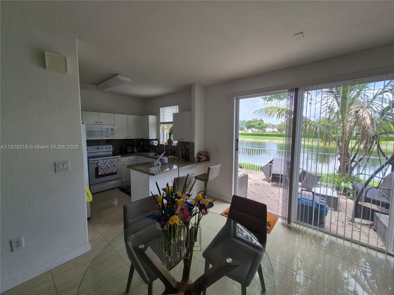 8134 NW 108th Pl, Doral, FL 33178 Photo