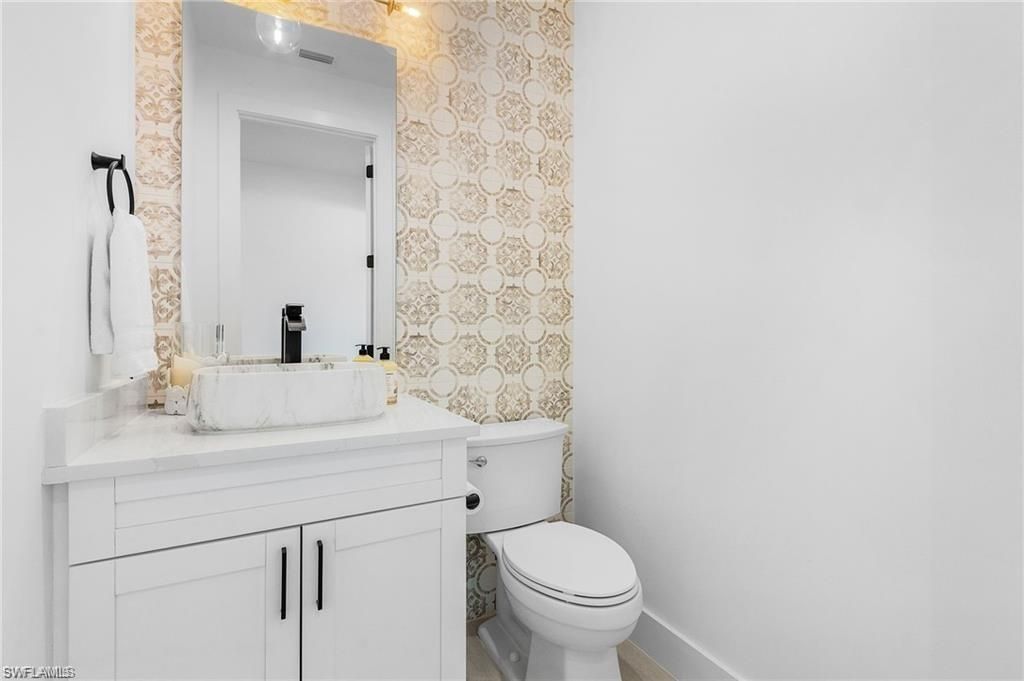678 95th Ave N, Naples, FL 34108 Photo