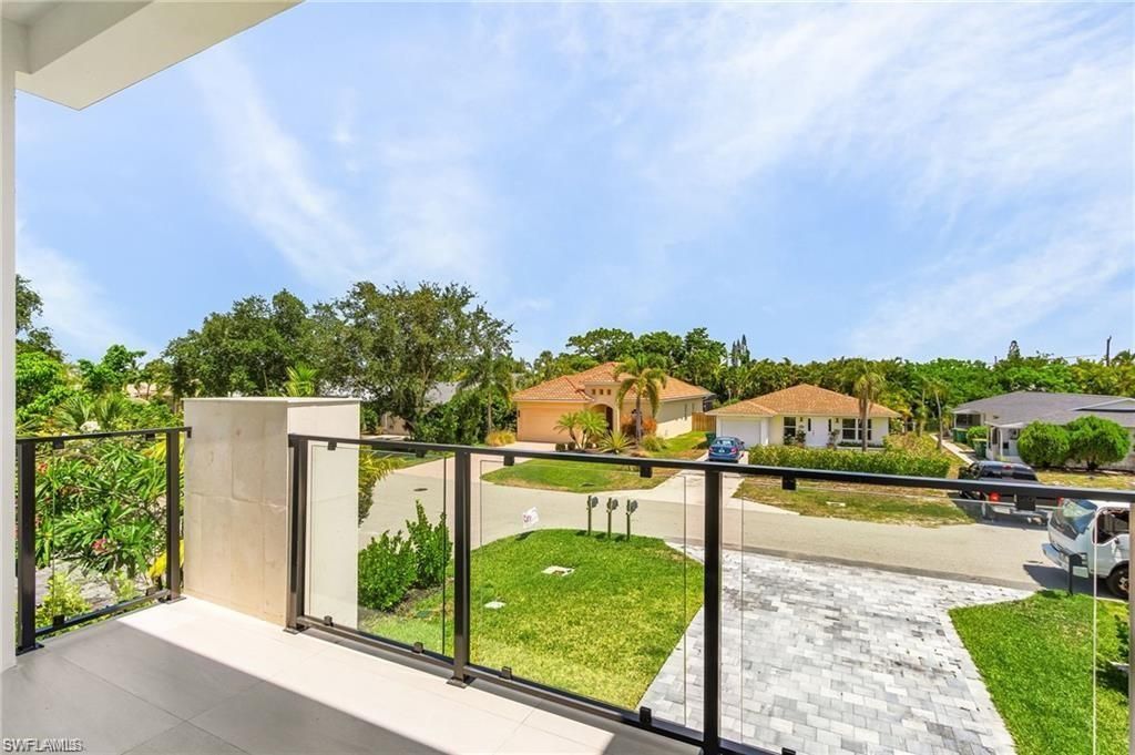 678 95th Ave N, Naples, FL 34108 Photo
