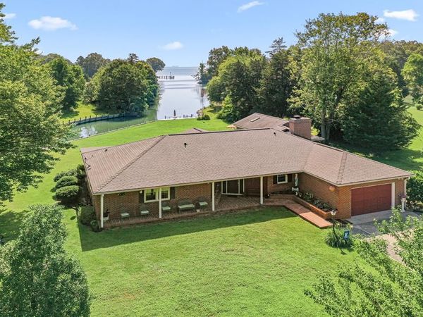 77 KENT COVE ROAD, KILMARNOCK, VA 22482