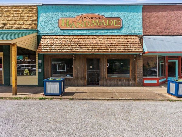 414 Main Street, Leslie, AR 72645