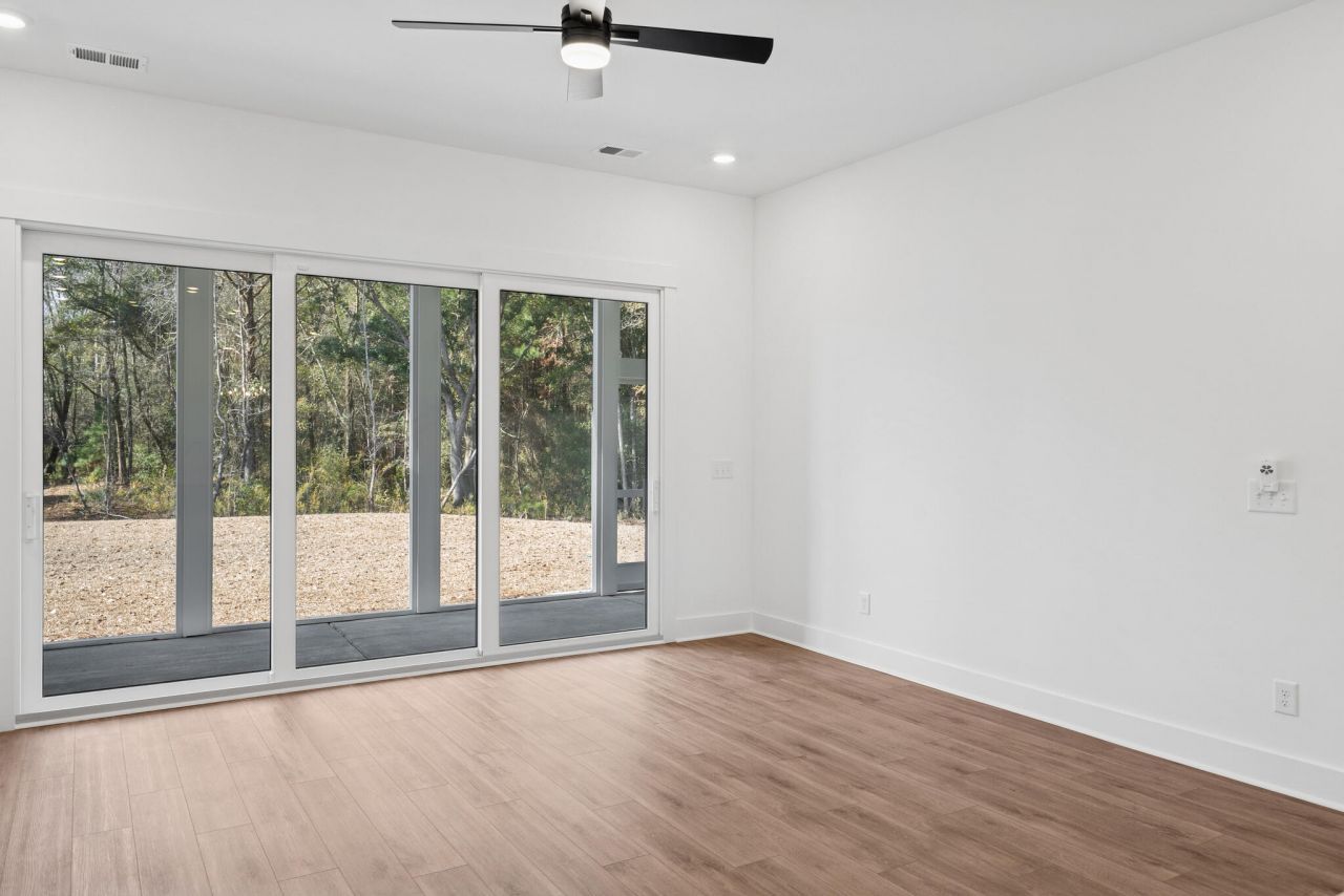 1183 Reserve Lane Photo 13