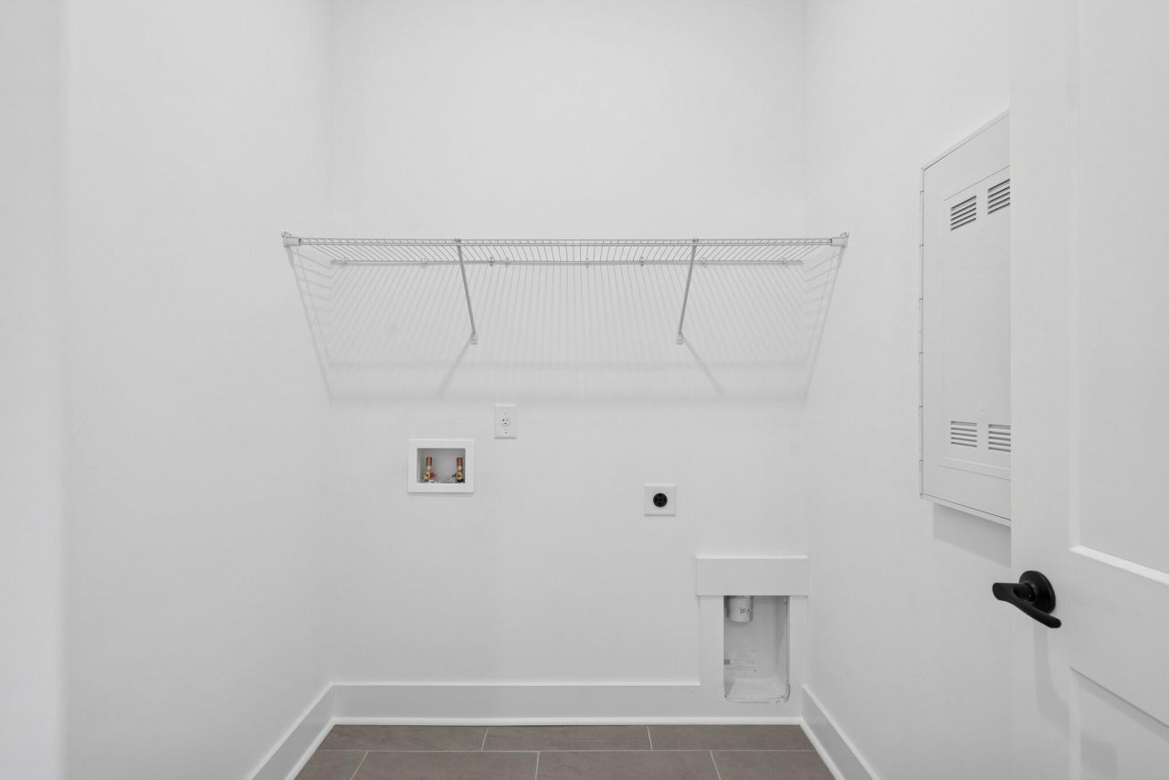 1183 Reserve Lane Photo 16