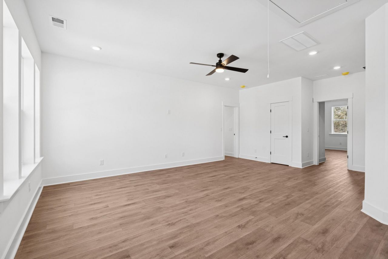 1183 Reserve Lane Photo 24