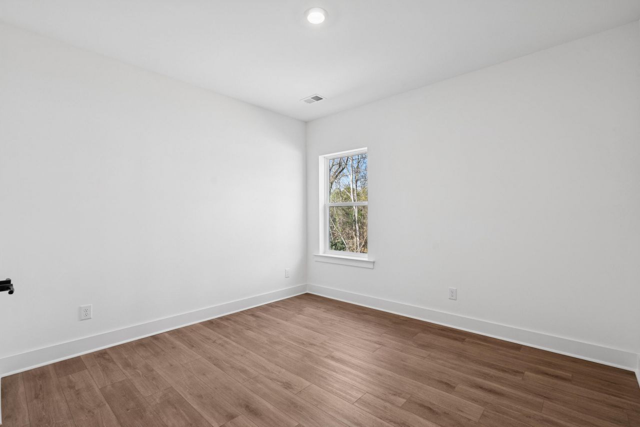 1183 Reserve Lane Photo 31