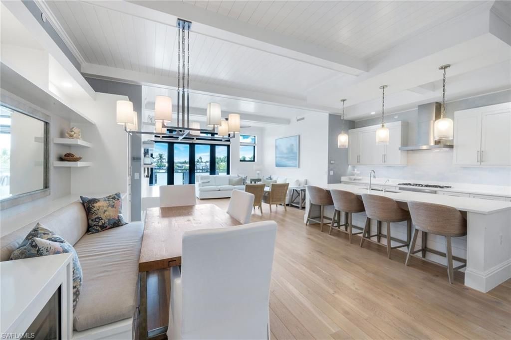 875 6th Ave S, Unit 303, Naples, FL 34102 Photo