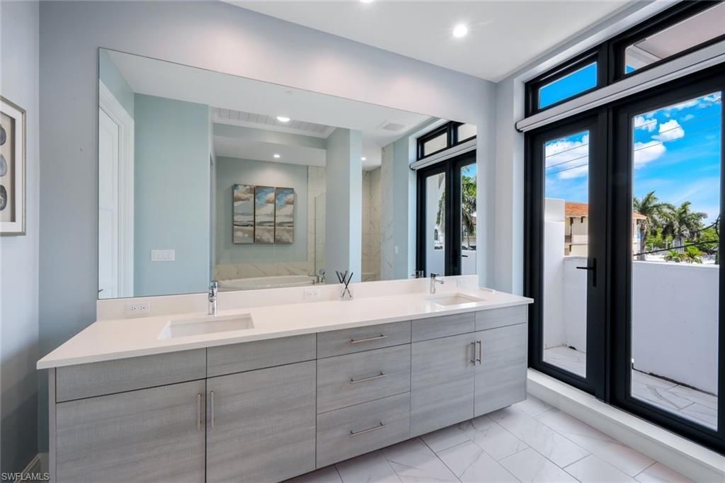 875 6th Ave S, Unit 303, Naples, FL 34102 Photo