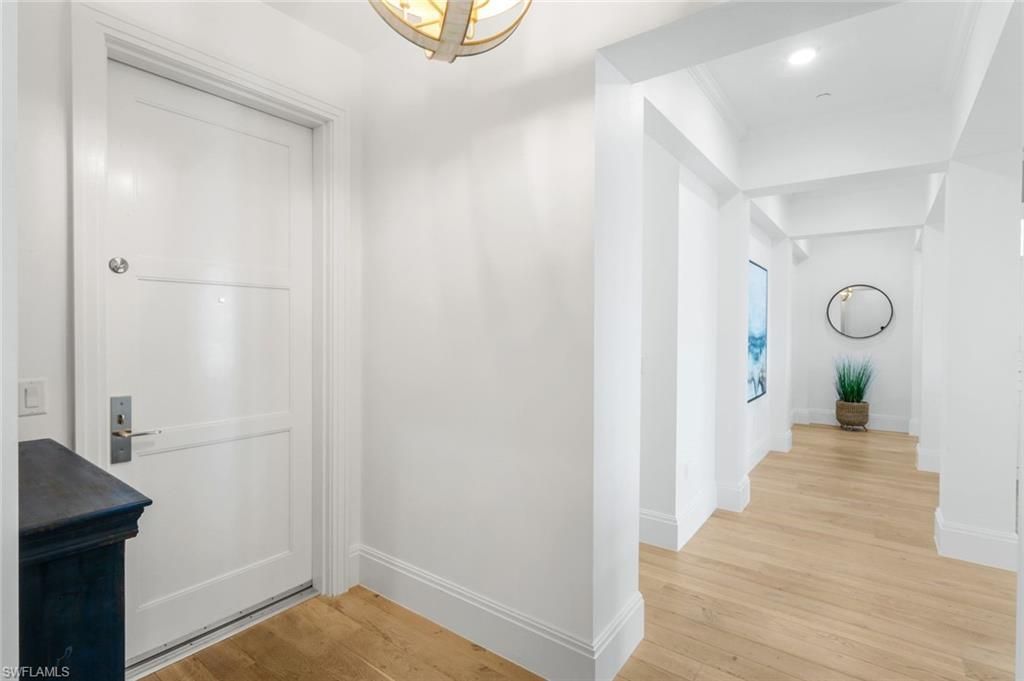 875 6th Ave S, Unit 303, Naples, FL 34102 Photo