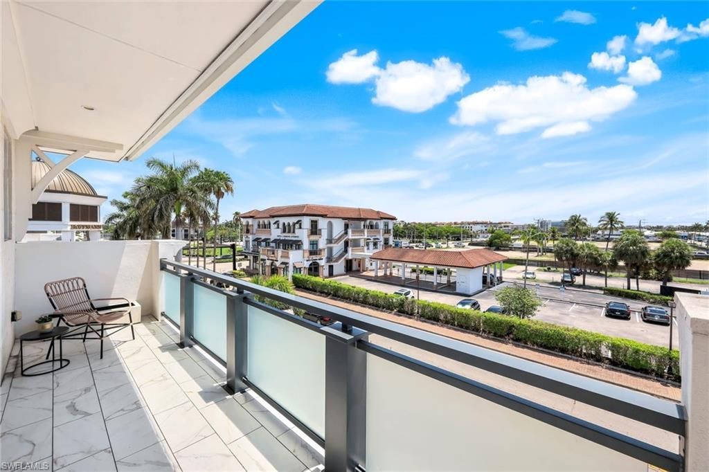 875 6th Ave S, Unit 303, Naples, FL 34102 Photo