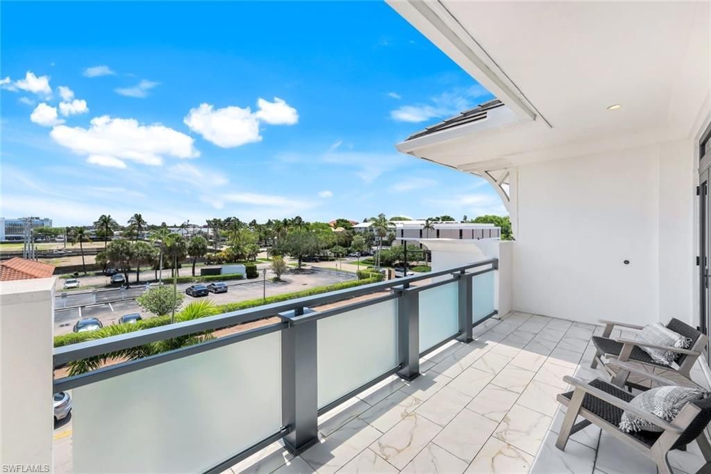 875 6th Ave S, Unit 303, Naples, FL 34102 Photo