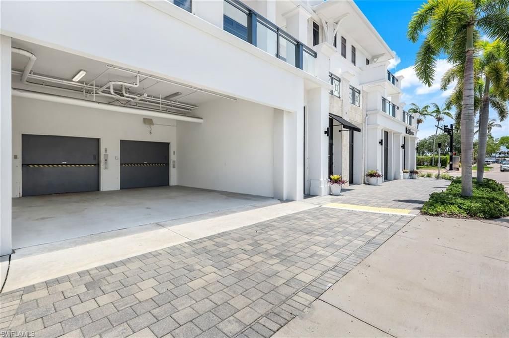 875 6th Ave S, Unit 303, Naples, FL 34102 Photo