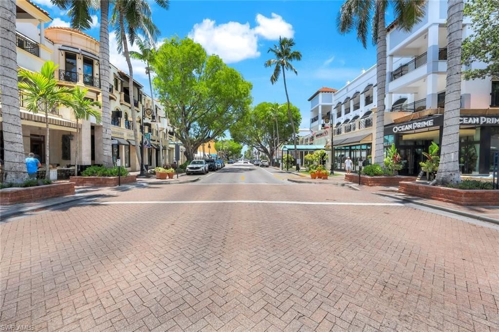 875 6th Ave S, Unit 303, Naples, FL 34102 Photo