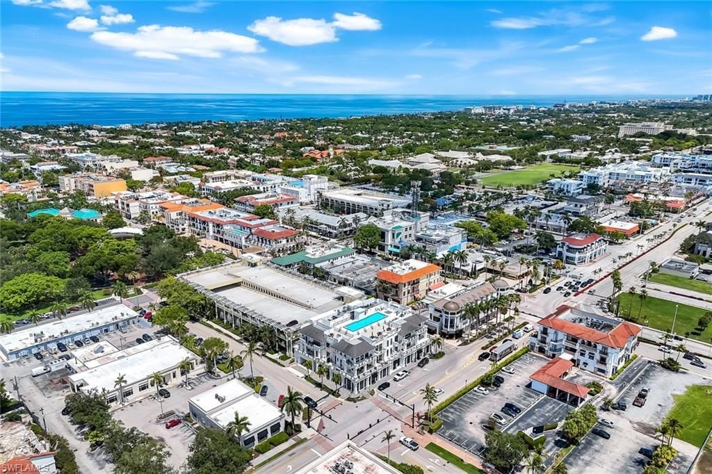 875 6th Ave S, Unit 303, Naples, FL 34102 Photo