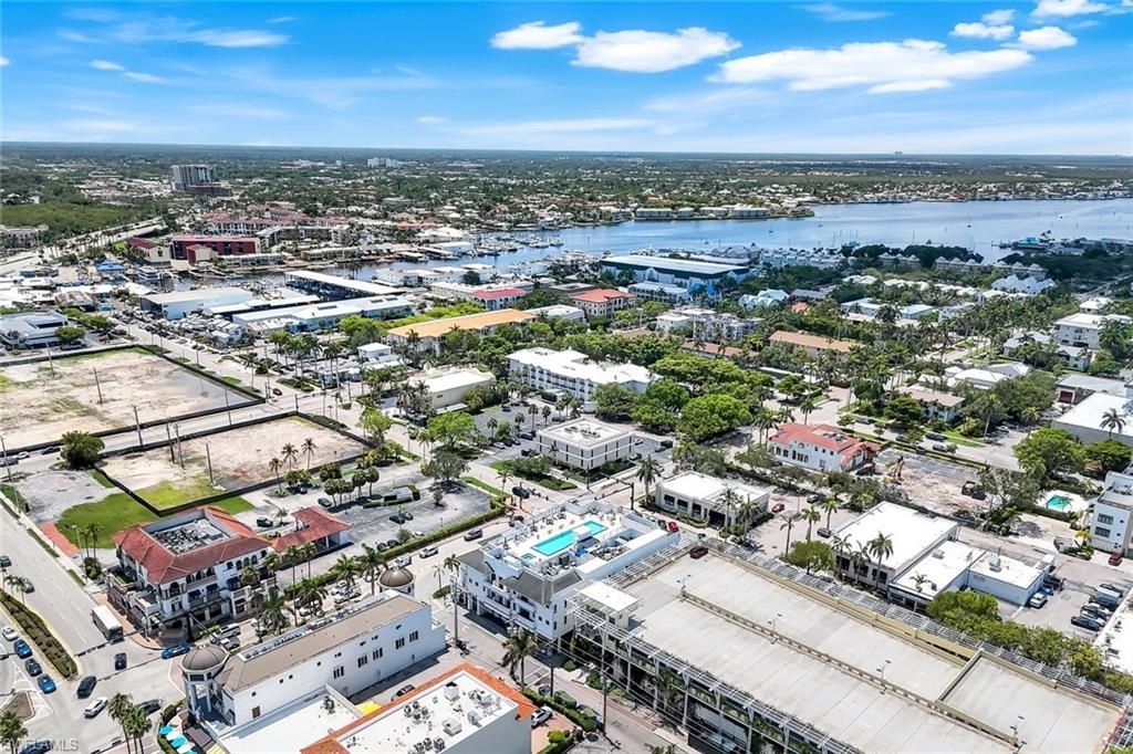 875 6th Ave S, Unit 303, Naples, FL 34102 Photo