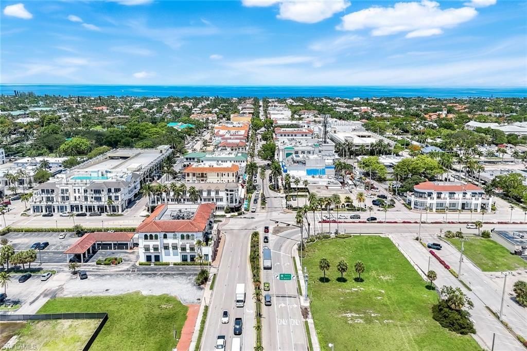 875 6th Ave S, Unit 303, Naples, FL 34102 Photo