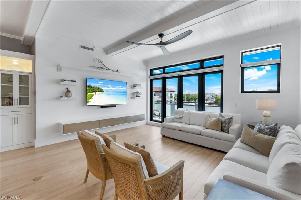 875 6th Ave S, Unit 303, Naples, FL 34102 Photo