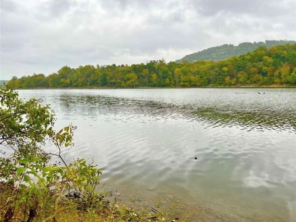 57 Sailboat Drive, Holiday Island, AR 72631