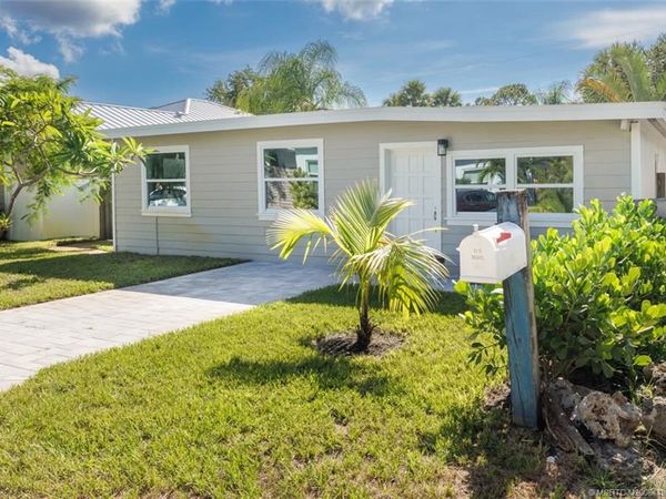 1073 NE Orange Avenue, Jensen Beach, FL 34957