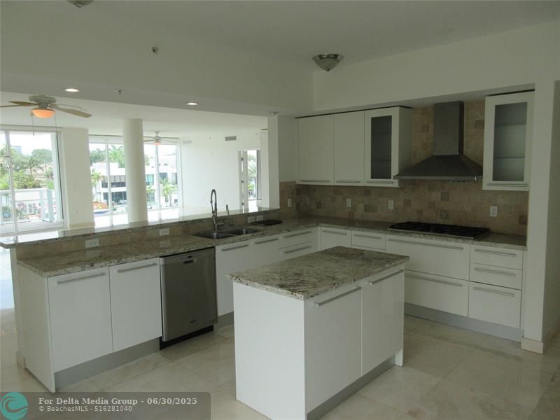 45 Hendricks Isle, Unit 301, Fort Lauderdale, FL 33301 Photo