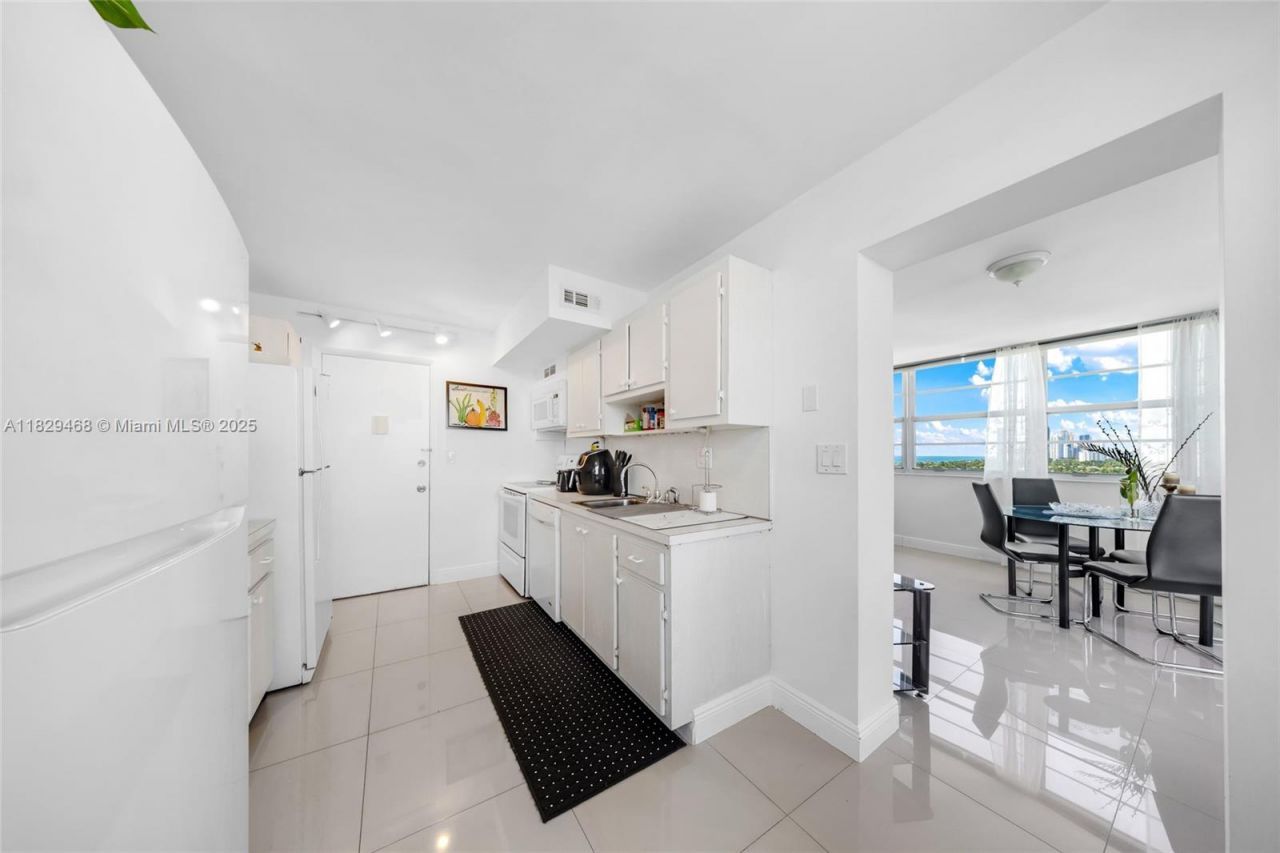 3161 S Ocean Dr, Unit 1510, Hallandale Beach, FL 33009 Photo