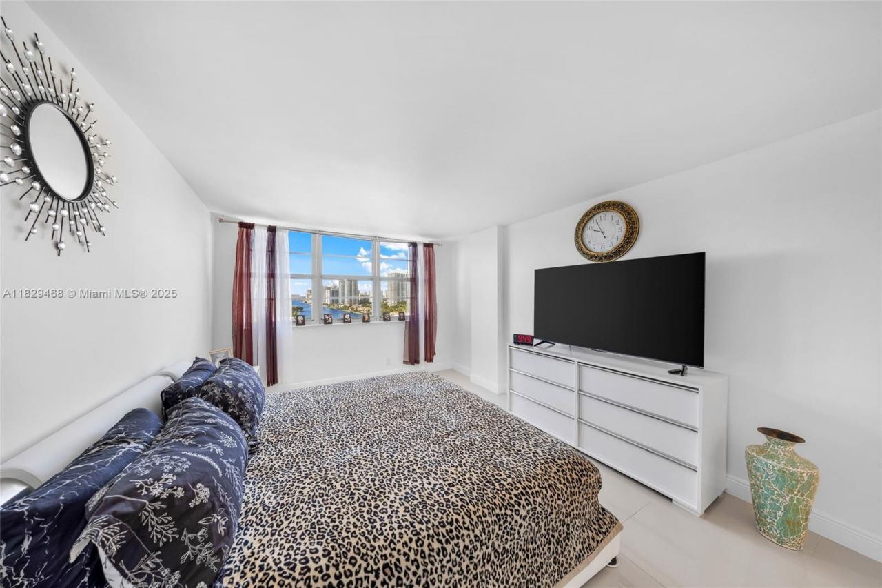 3161 S Ocean Dr, Unit 1510, Hallandale Beach, FL 33009 Photo