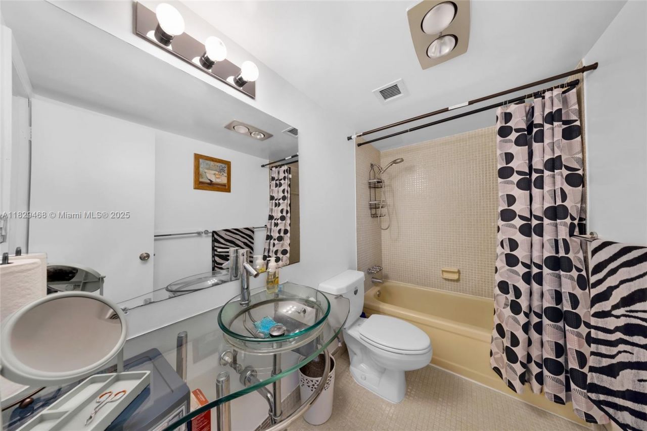 3161 S Ocean Dr, Unit 1510, Hallandale Beach, FL 33009 Photo