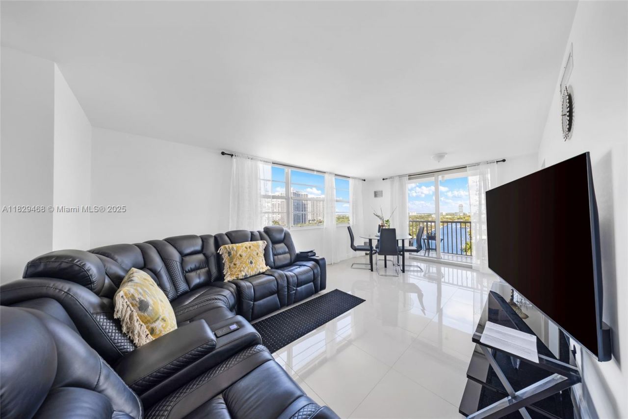 3161 S Ocean Dr, Unit 1510, Hallandale Beach, FL 33009 Photo