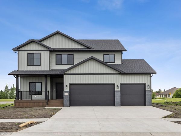 4849 4th Street S, Moorhead, MN 56560