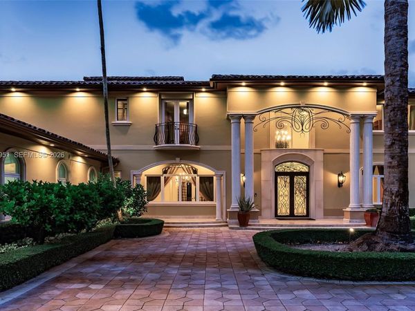 10851 SW 63rd Ave, Pinecrest, FL 33156