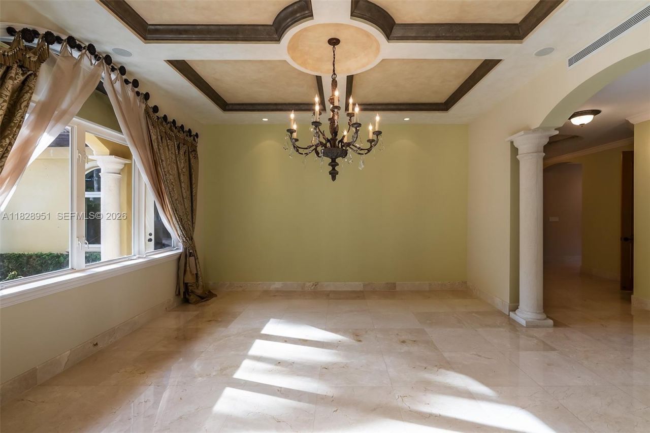 10851 SW 63rd Ave, Pinecrest, FL 33156 Photo