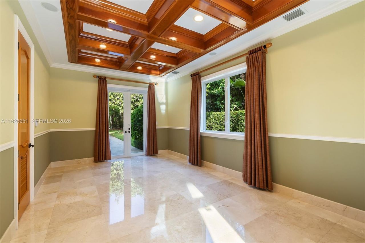 10851 SW 63rd Ave, Pinecrest, FL 33156 Photo