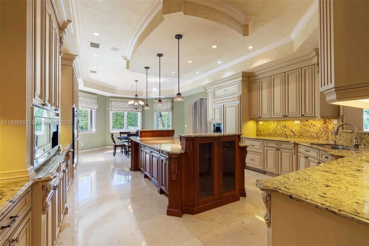 10851 SW 63rd Ave, Pinecrest, FL 33156 Photo